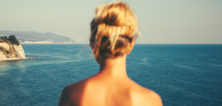 Se préparer à une aventure romantique de vacances.0. 1