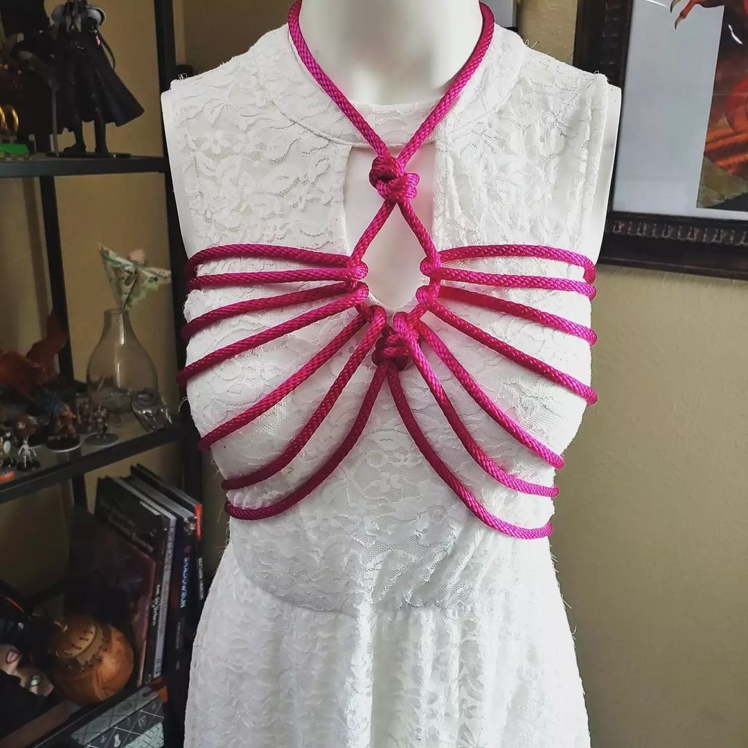 These 5 Experts Will Teach You the Art of Shibari.1. 1