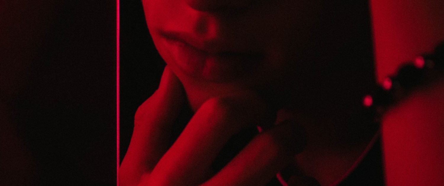 ♂: 4 Tips for Taking a Sexy Photo That isn't a Dick Pic.2. 2