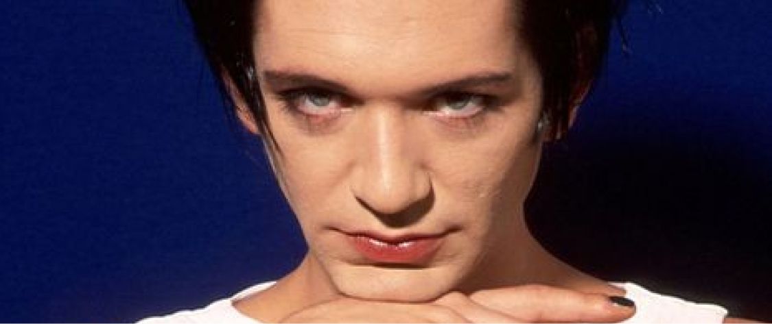 Sortir avec un homme bisexuel.0. 1