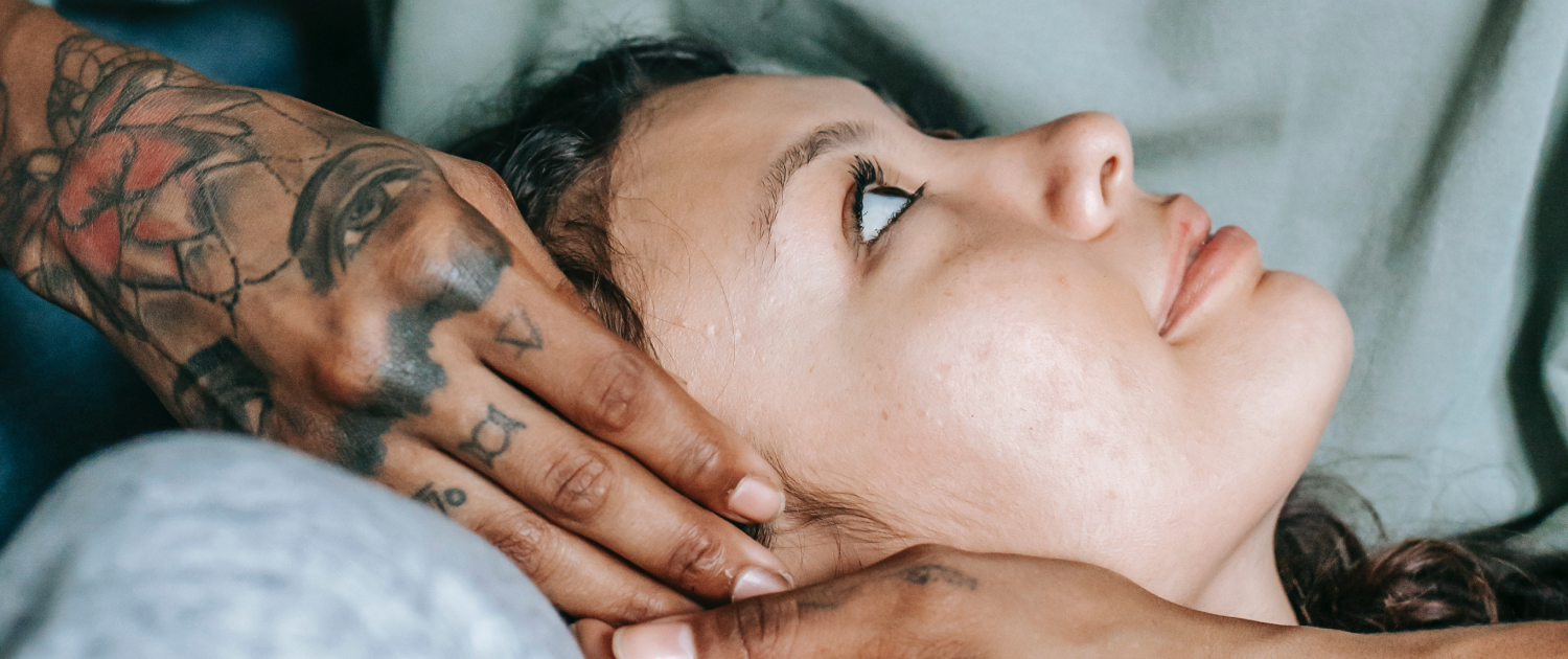 5 Ways to Compliment Somebody and Accept Somebody Complimenting You.2. 1