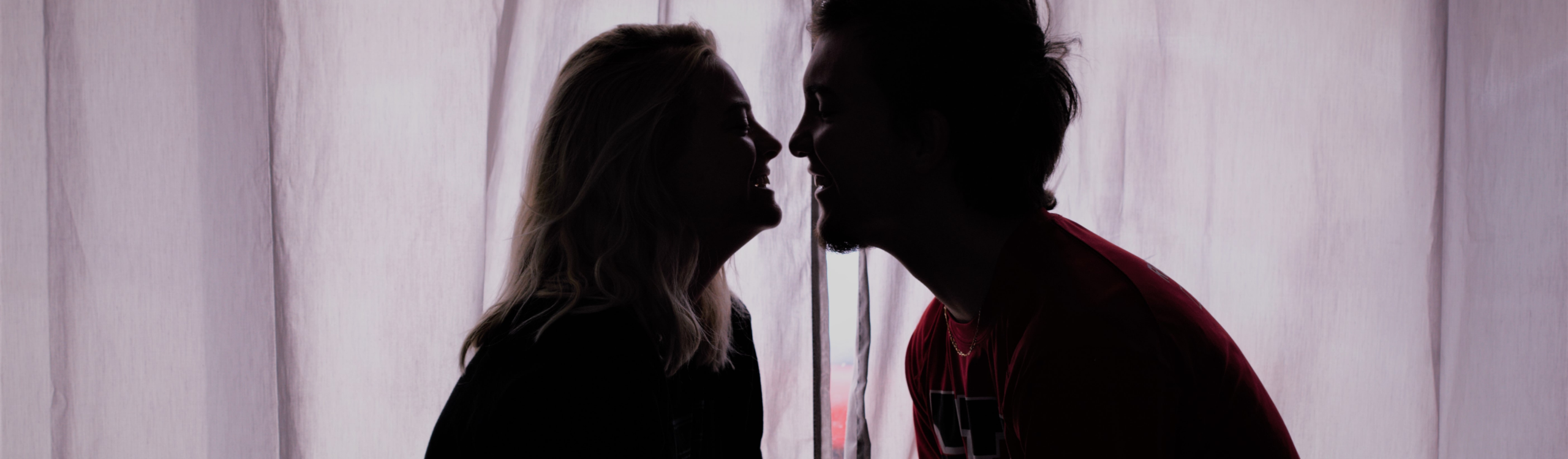 Sexe entre amis : cauchemar ou plaisir inoffensif ?