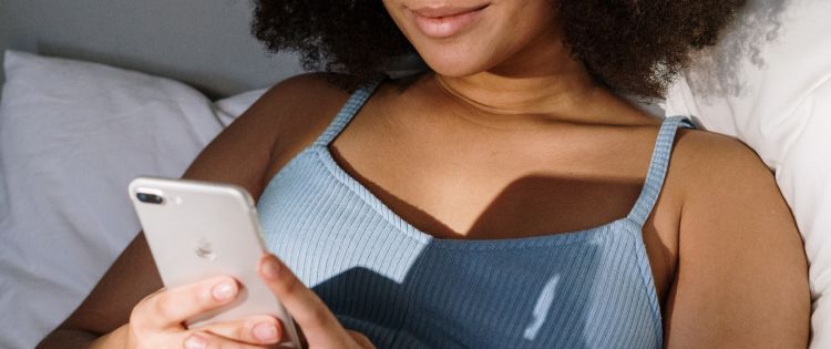 How to Date via Video. Six Etiquette Rules.2. 1