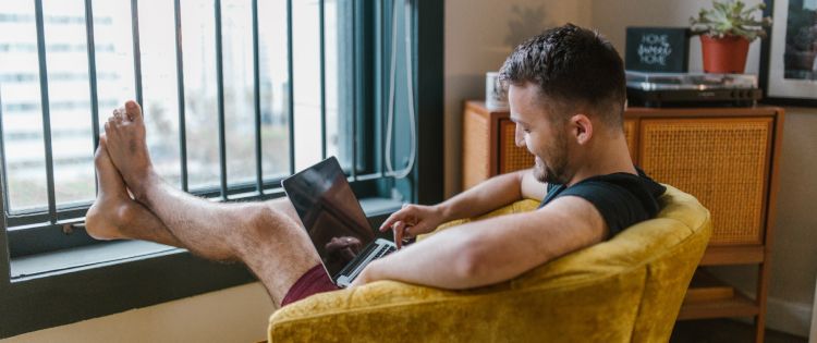 How to Date via Video. Six Etiquette Rules.1. 1