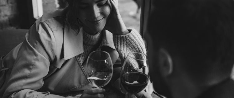 16 Safety Rules for Online Matching and Offline Dating.1. 1